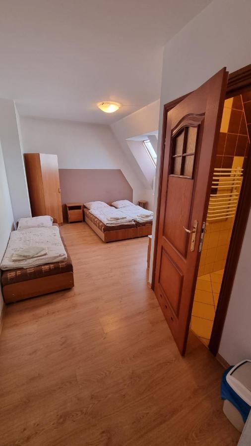 Willa U Skrajnioka Czerwienne Exterior foto