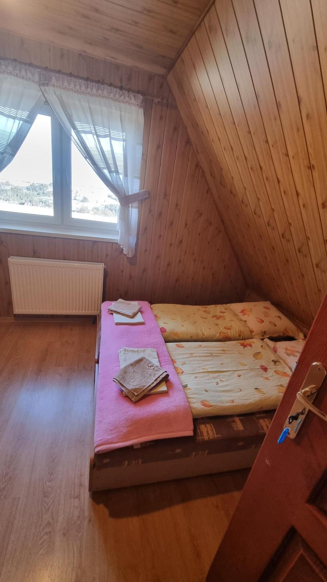 Willa U Skrajnioka Czerwienne Zimmer foto
